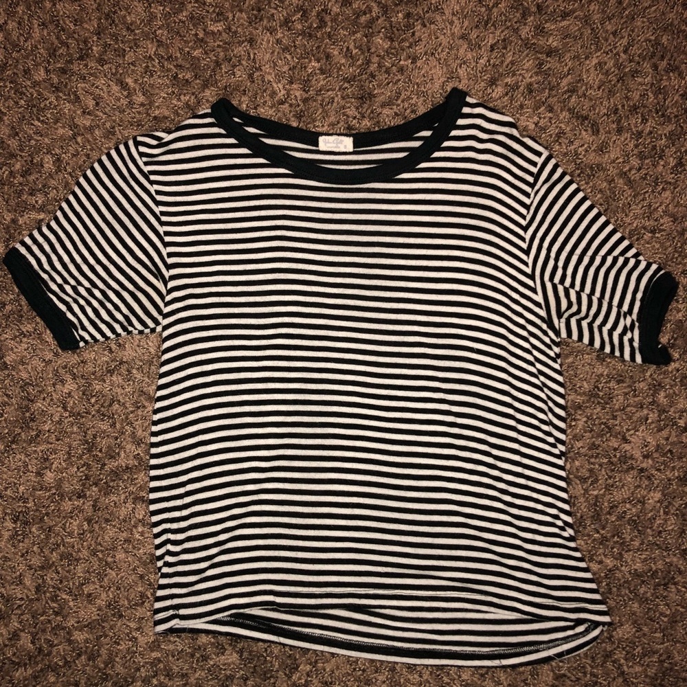 Pacsun Semi-Crop shirt size Small